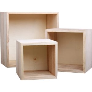 Tres cajas de madera cuadrada para decoración y orden